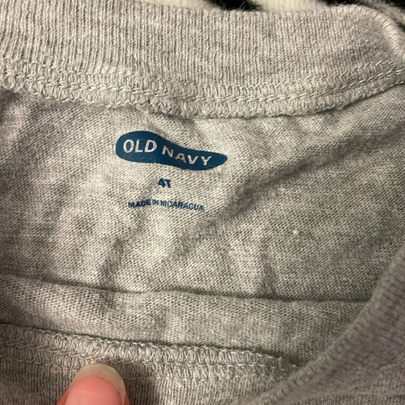 Old navy top bundle - Picture 5 of 6